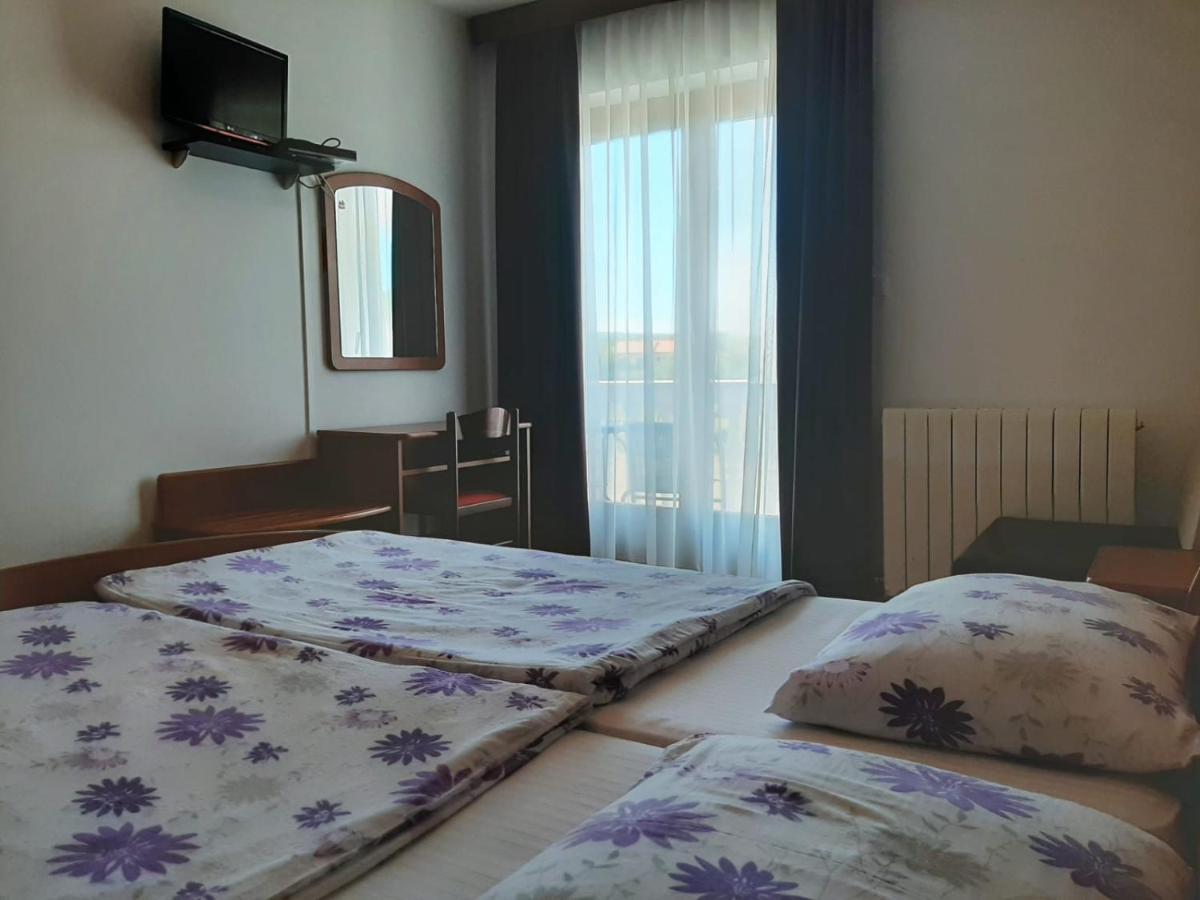 Guest House Katarina マリンスカ エクステリア 写真