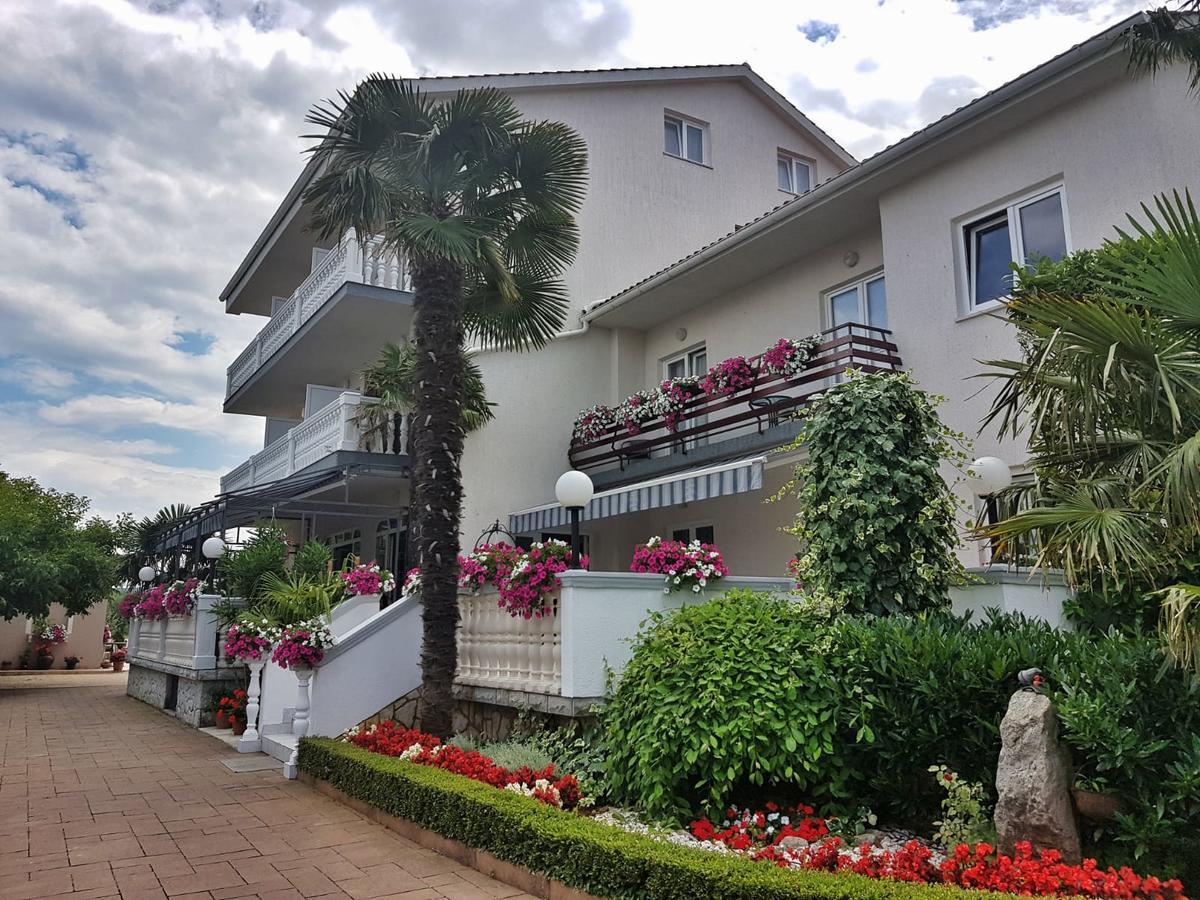 Guest House Katarina マリンスカ エクステリア 写真